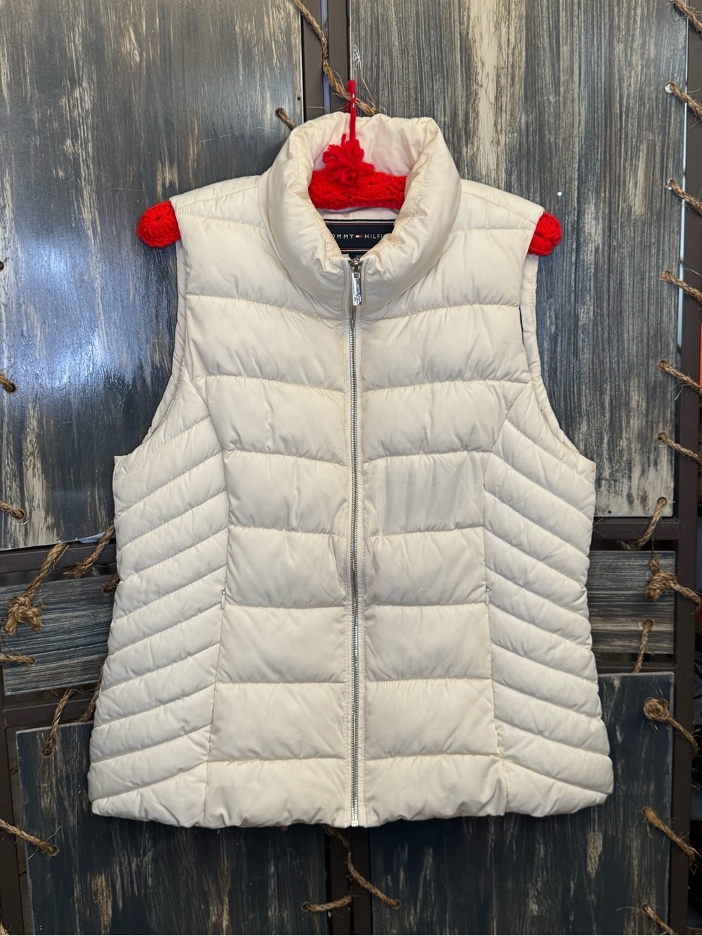 Tommy Hilfiger Cream and Navy Logo Quilted puffer Vest
